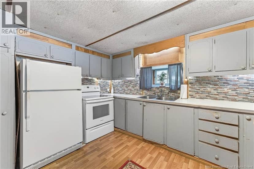 6 Parkwood Drive — photo 17 of 40