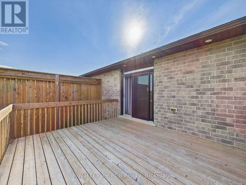 36 Jordan Crescent — photo 30 of 31