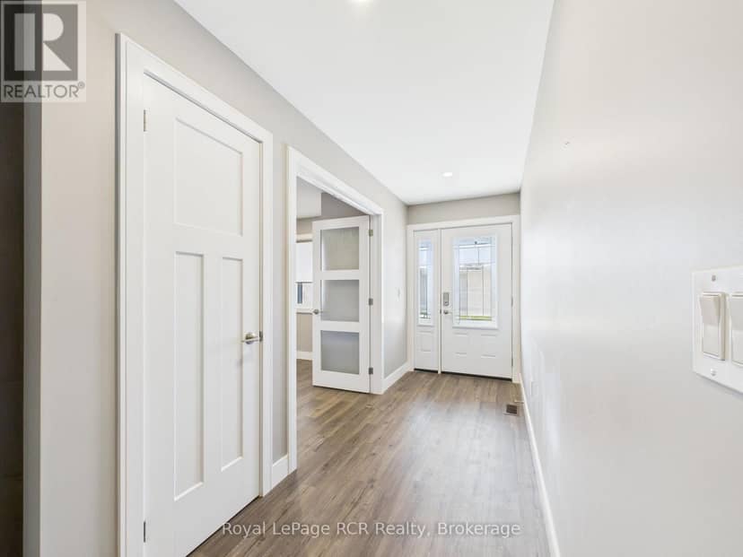 36 Jordan Crescent — photo 6 of 31