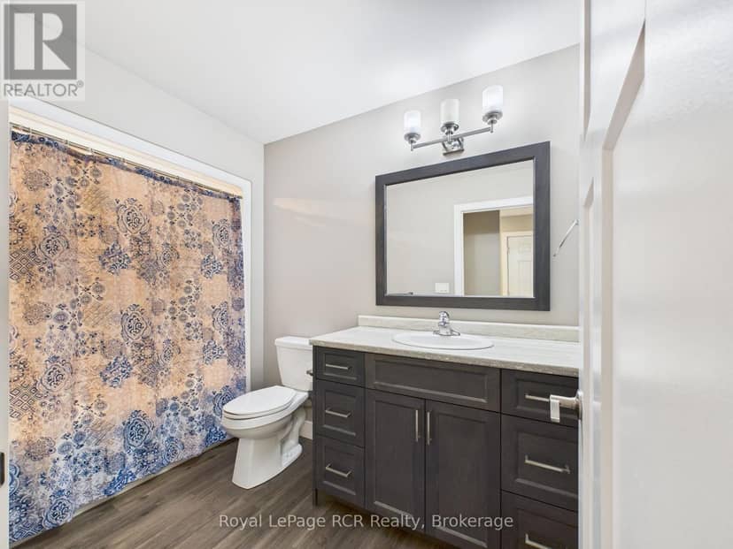 36 Jordan Crescent — photo 9 of 31