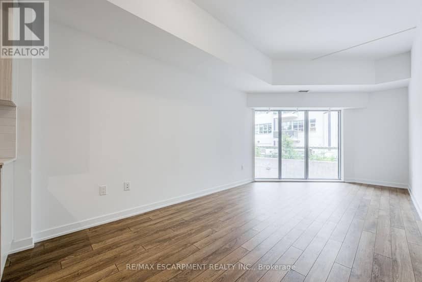 112 - 2433 Dufferin Street — photo 12 of 28