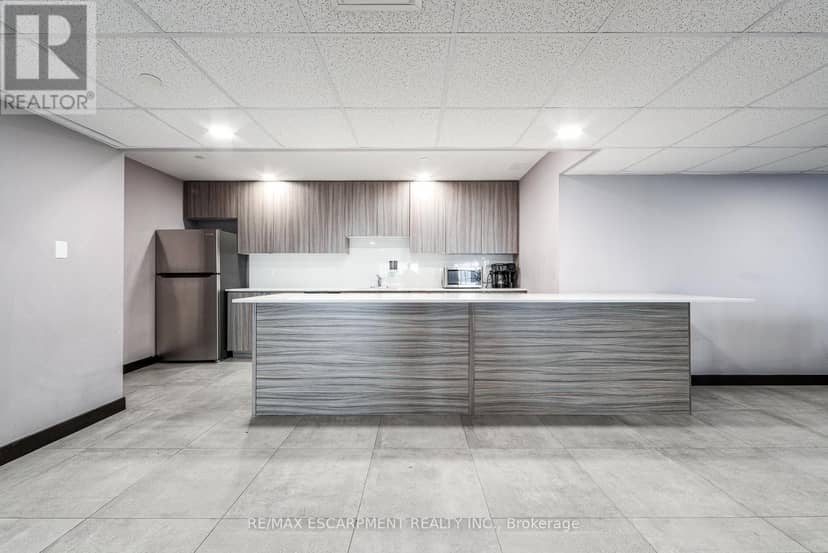 112 - 2433 Dufferin Street — photo 26 of 28