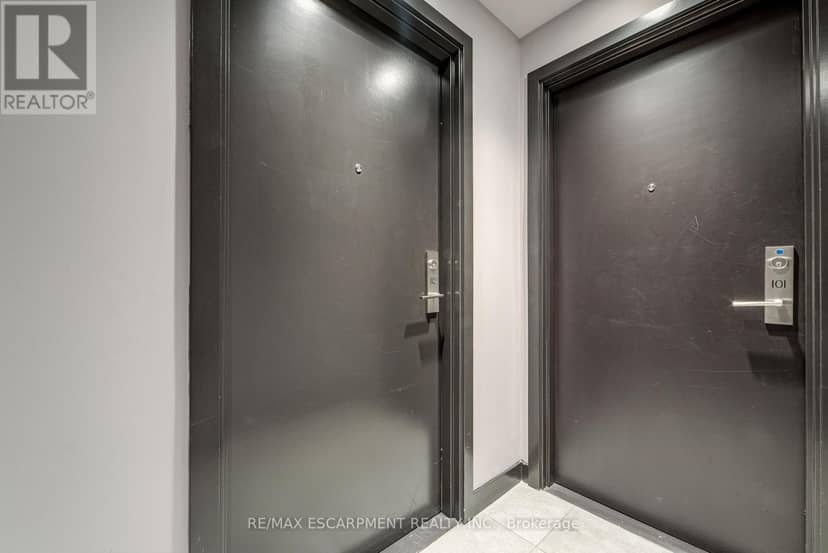112 - 2433 Dufferin Street, Toronto, photo 4