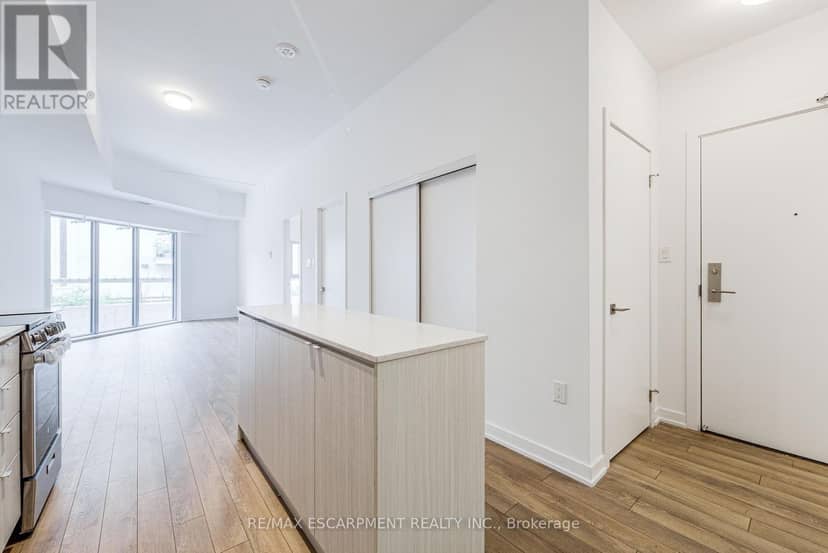 112 - 2433 Dufferin Street — photo 9 of 28