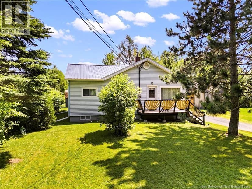 880 Pleasant Drive, Minto