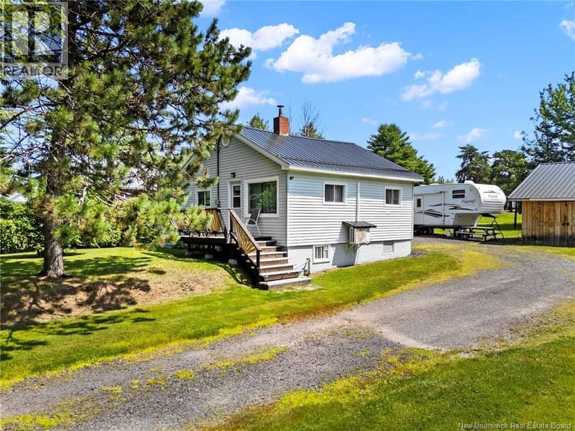 880 Pleasant Drive, Minto, photo 2