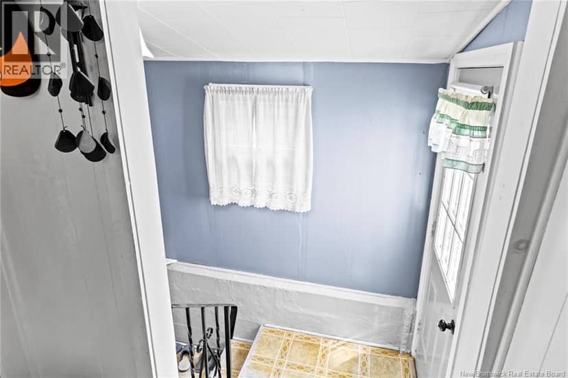 880 Pleasant Drive, Minto, photo 4