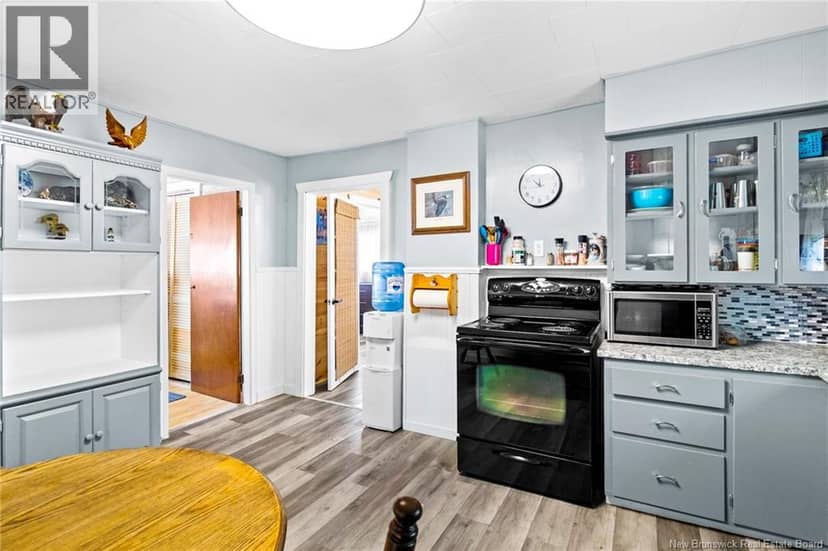 880 Pleasant Drive — photo 9 of 40