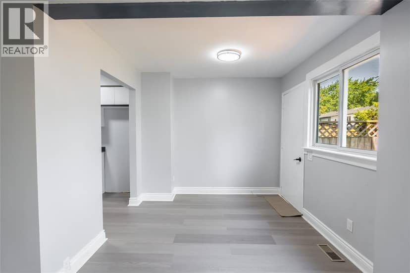 405 Cardiff PLACE — photo 5 of 34