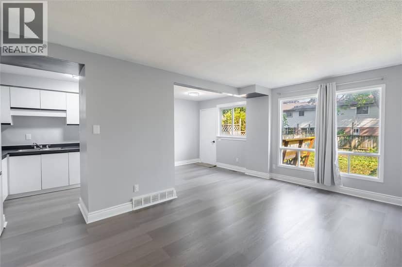 405 Cardiff PLACE — photo 4 of 34