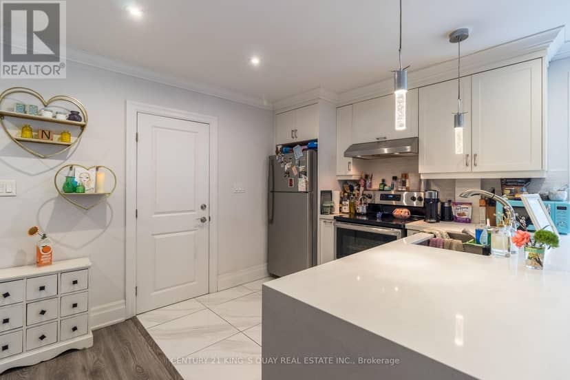 301 Cleveland Street — photo 10 of 32