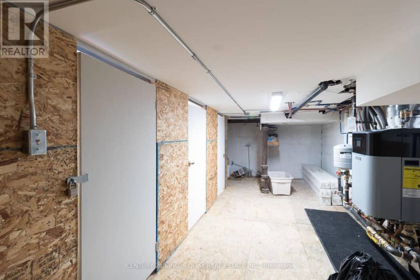 301 Cleveland Street — photo 15 of 32