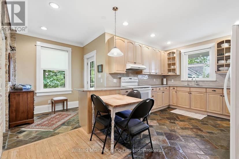 591 Elgin Street — photo 20 of 40