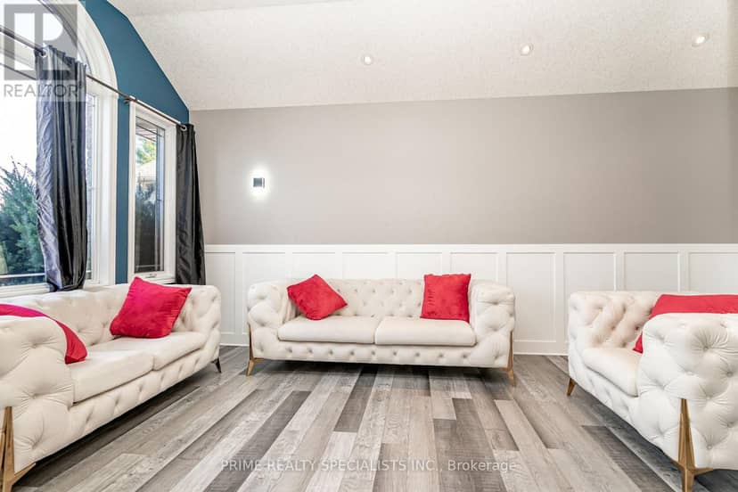 544 Lakeview Drive — photo 7 of 40