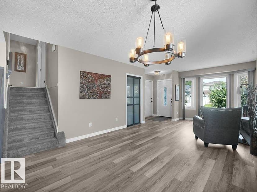 330 Pearson Cr NW — photo 18 of 40