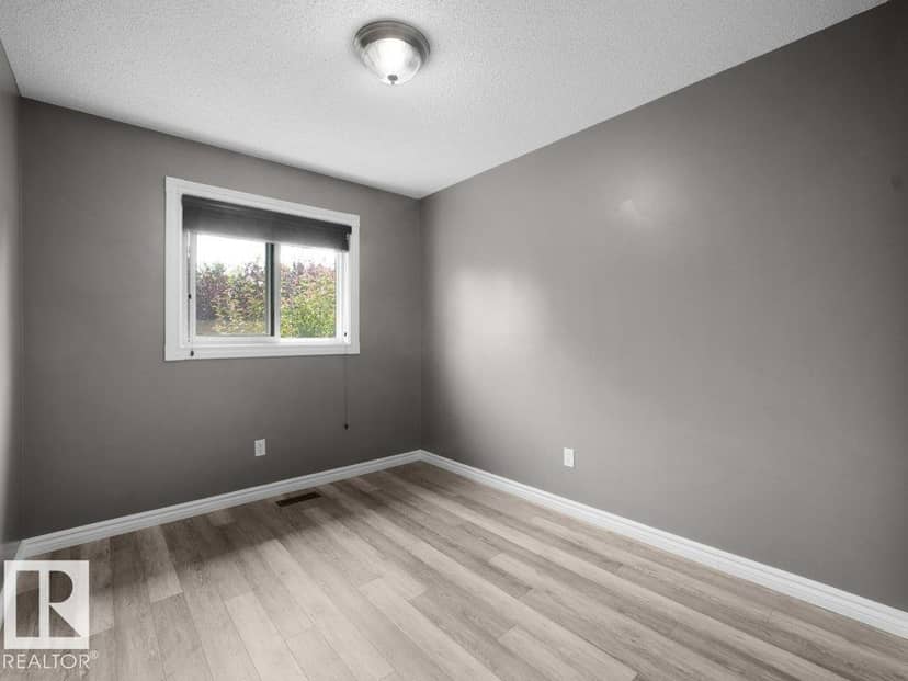 330 Pearson Cr NW — photo 29 of 40