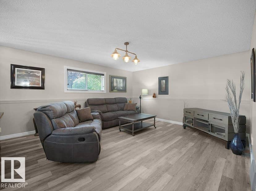 330 Pearson Cr NW — photo 35 of 40