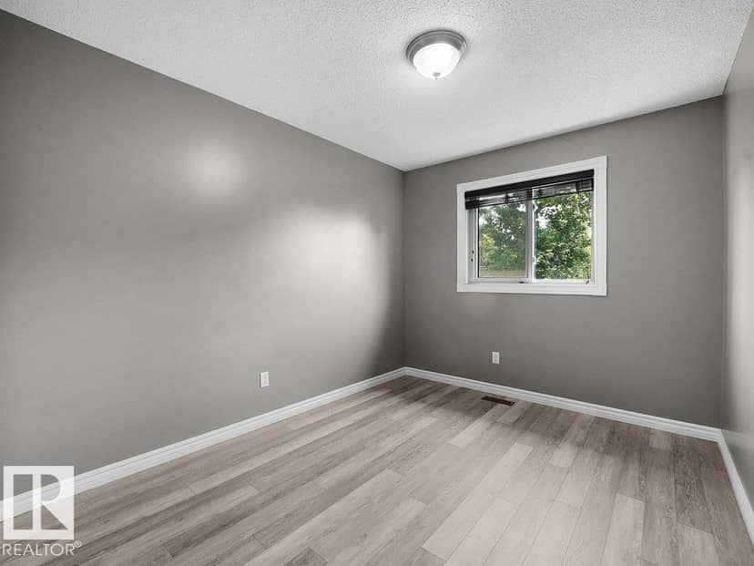330 Pearson Cr NW — photo 31 of 40