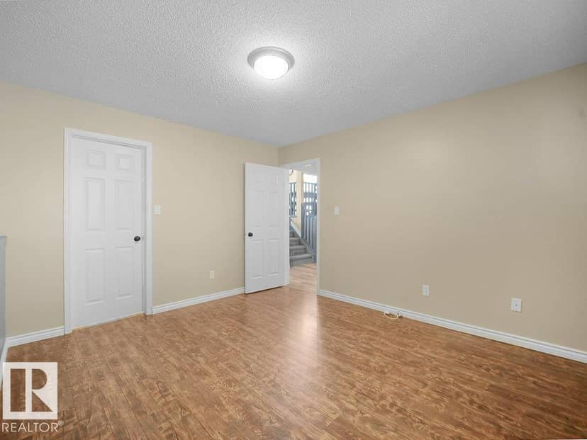 330 Pearson Cr NW — photo 37 of 40