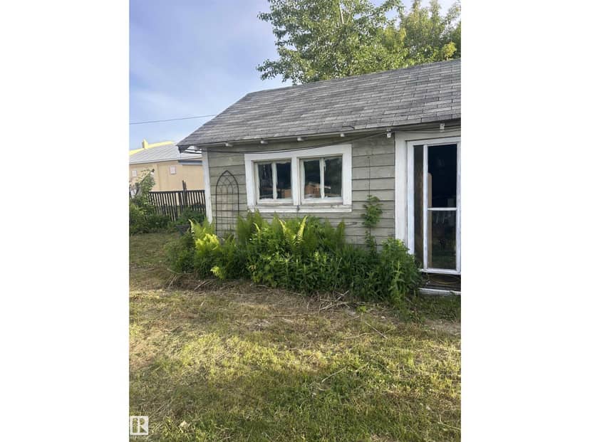 5023 50 Street — photo 15 of 15
