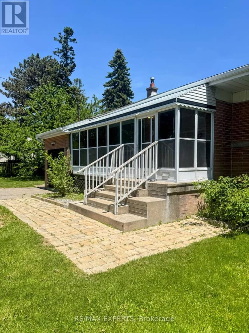 71 Lloyd Manor Road, Toronto, photo 6