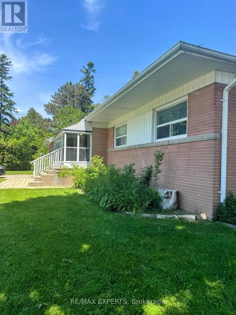 69 Lloyd Manor Road, Toronto, photo 5