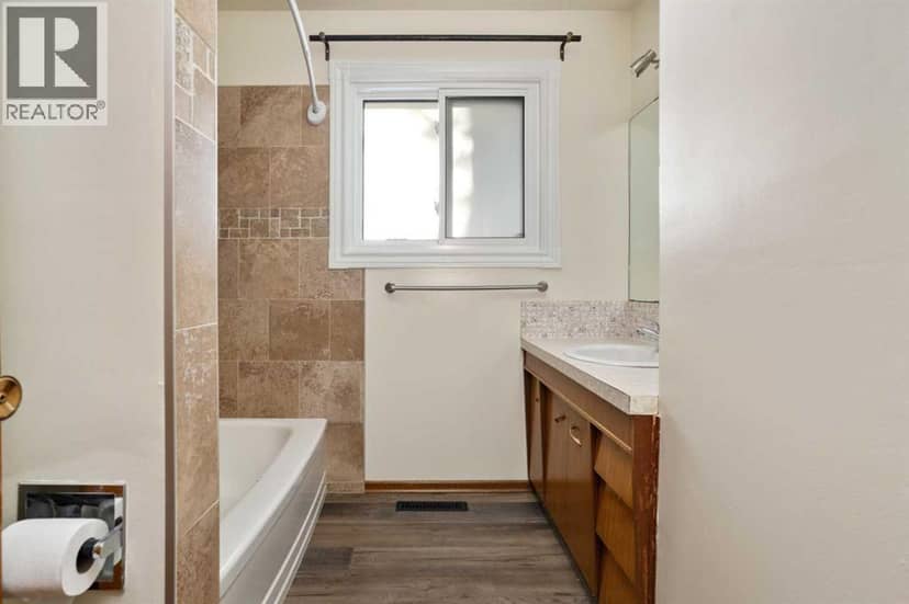 36 Grandview Crescent — photo 15 of 27