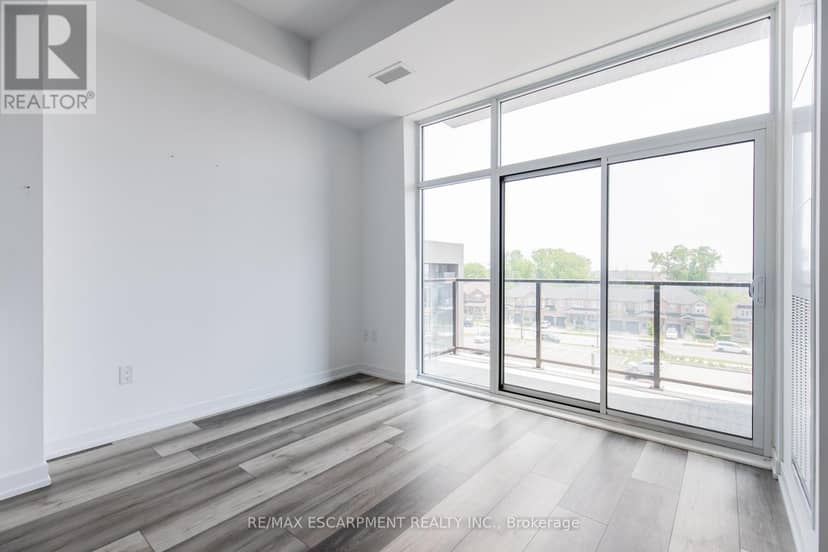 416 - 450 Dundas Street E — photo 21 of 28