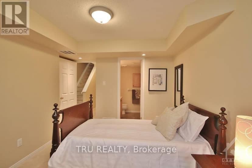835 Longfields Drive — photo 20 of 25