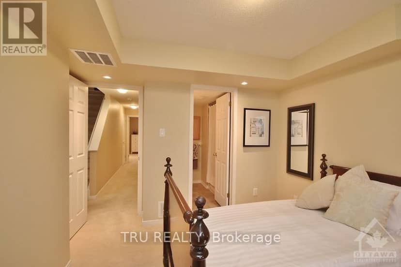 835 Longfields Drive — photo 21 of 25