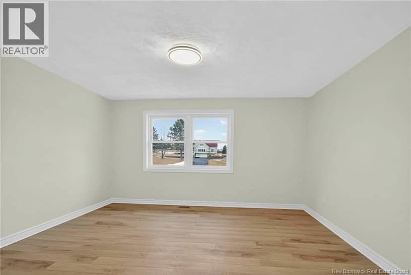 125 Evangeline Street — photo 12 of 20