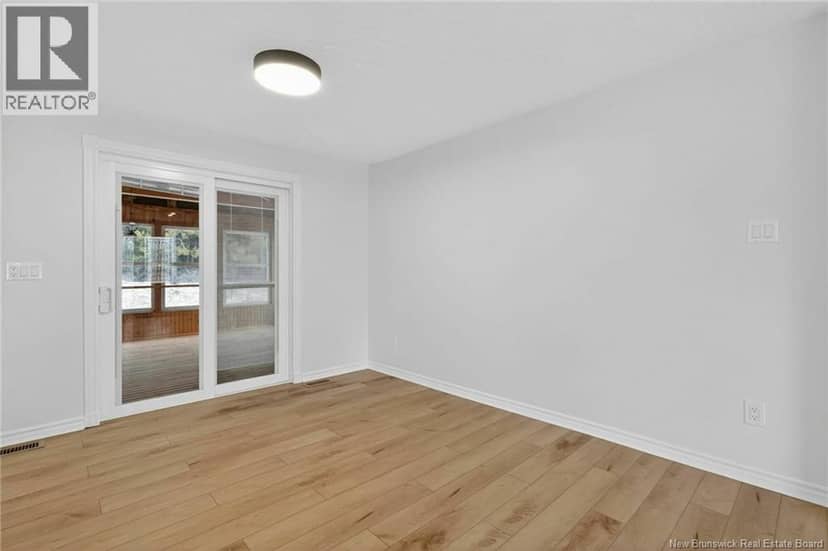 125 Evangeline Street — photo 7 of 20