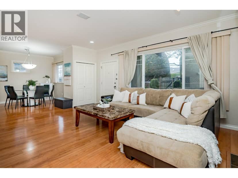 10 7060 BRIDGE STREET, Richmond, photo 2