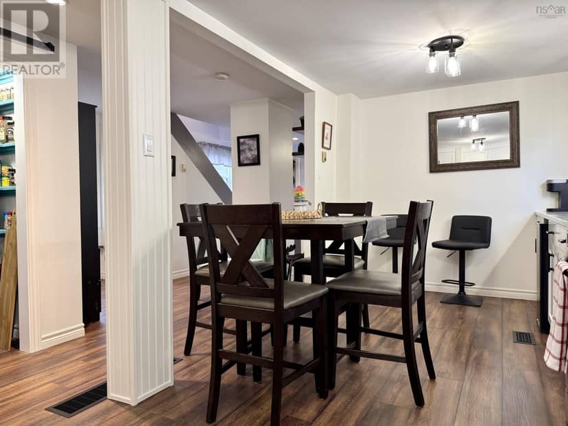 43 Queen Street — photo 15 of 40