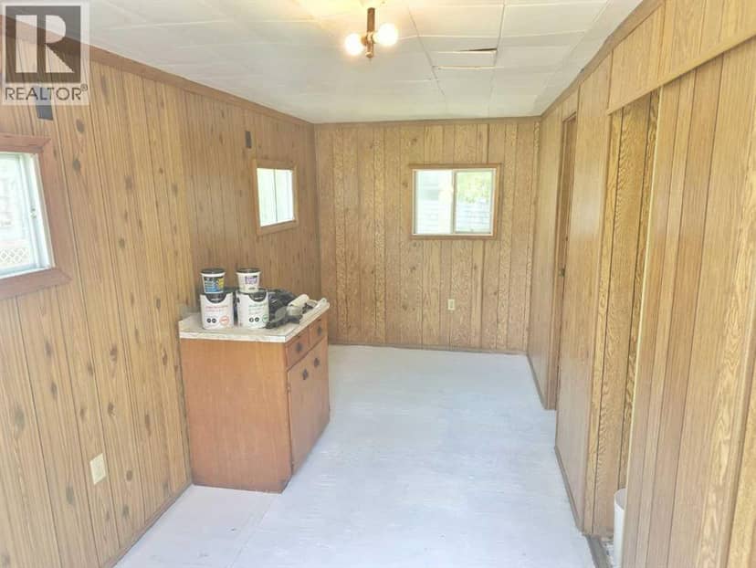 4206 54 Street — photo 14 of 18