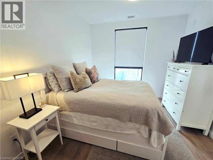 181 KING Street S Unit# 1812 — photo 16 of 40