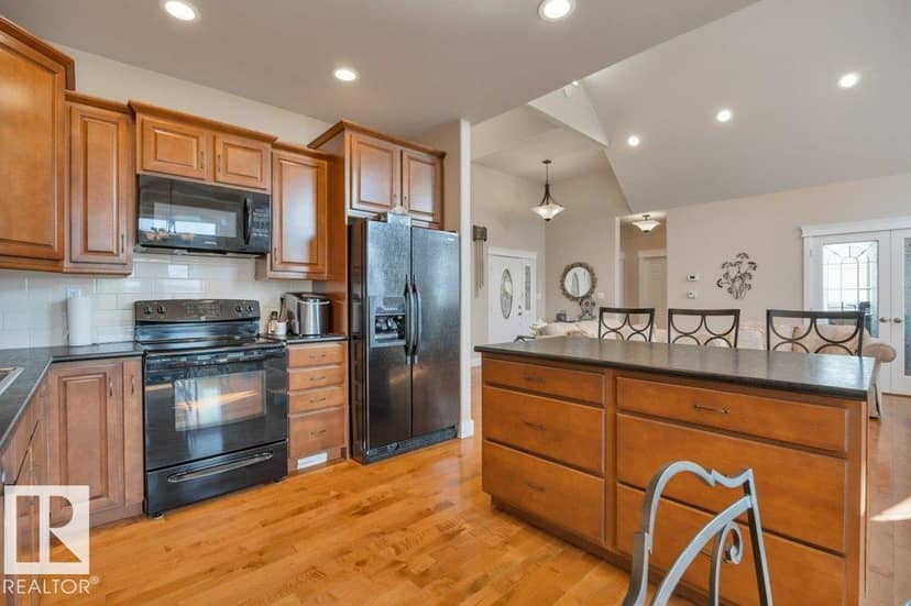 10043 Twp Road 452 — photo 11 of 40