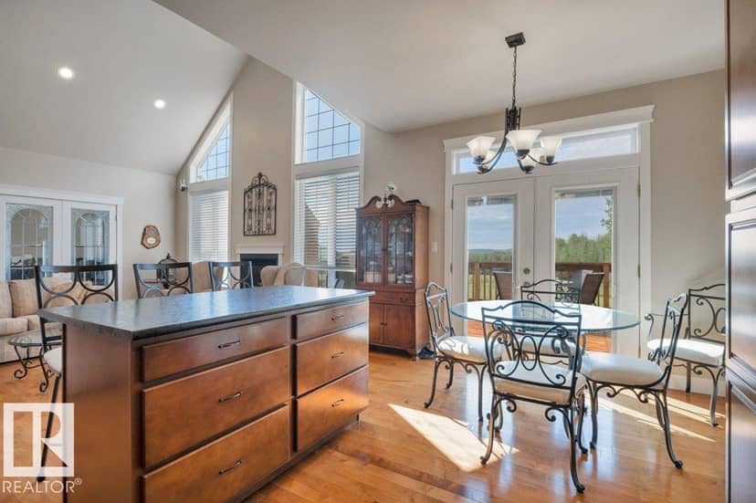 10043 Twp Road 452 — photo 15 of 40