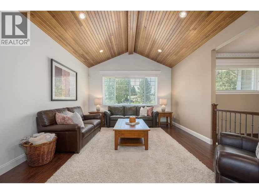 825 ROBINSON STREET, Coquitlam, photo 2