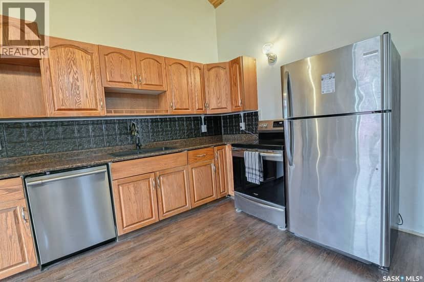 229 Victoria STREET — photo 14 of 32