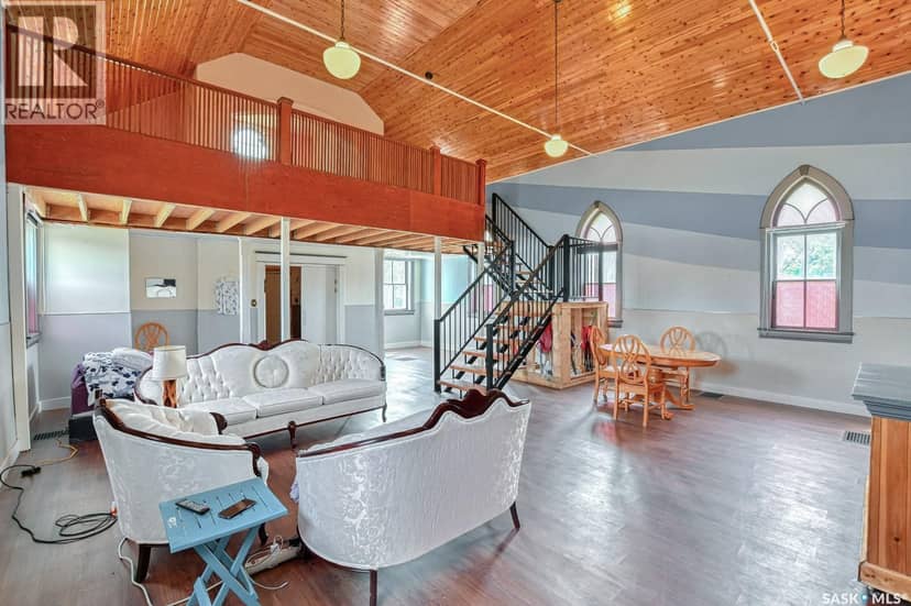 229 Victoria STREET — photo 6 of 32