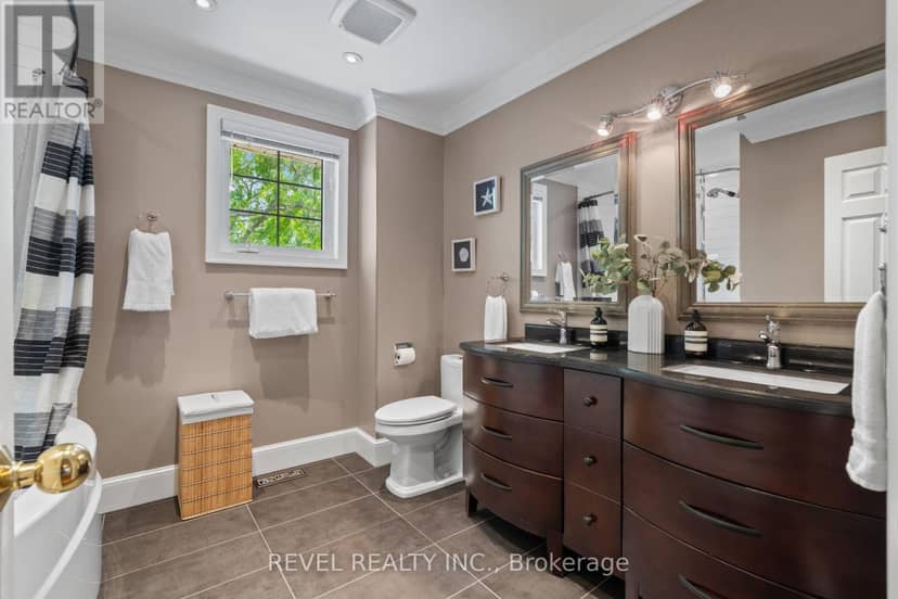 8 Cochrane Avenue — photo 23 of 37