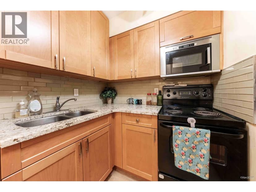 210 1545 E 2ND AVENUE, Vancouver, photo 2