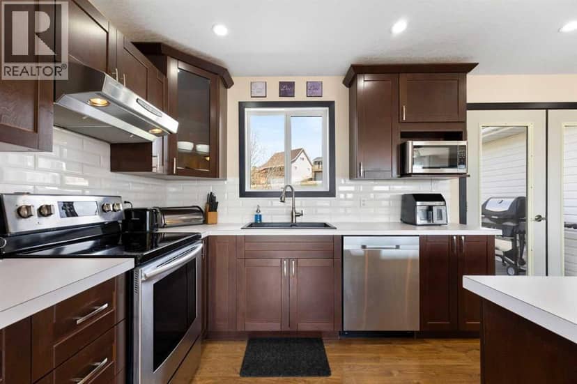 439 Sunset Drive — photo 15 of 40