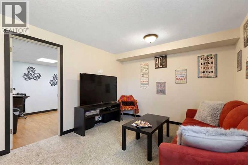 439 Sunset Drive — photo 33 of 40