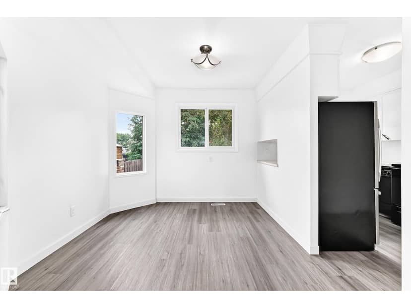 5519 142 AV NW NW — photo 13 of 40