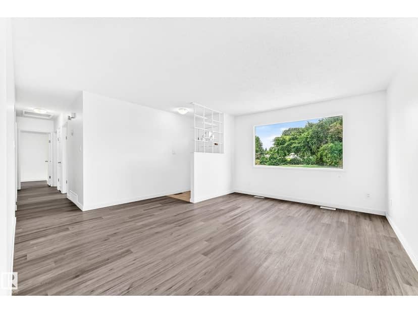 5519 142 AV NW NW — photo 9 of 40