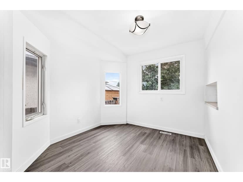 5519 142 AV NW NW — photo 14 of 40