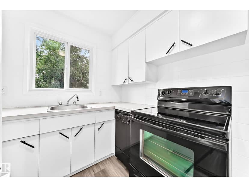 5519 142 AV NW NW — photo 18 of 40