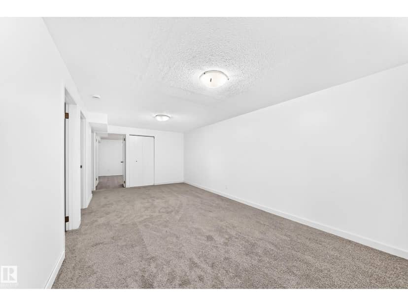 5519 142 AV NW NW — photo 33 of 40